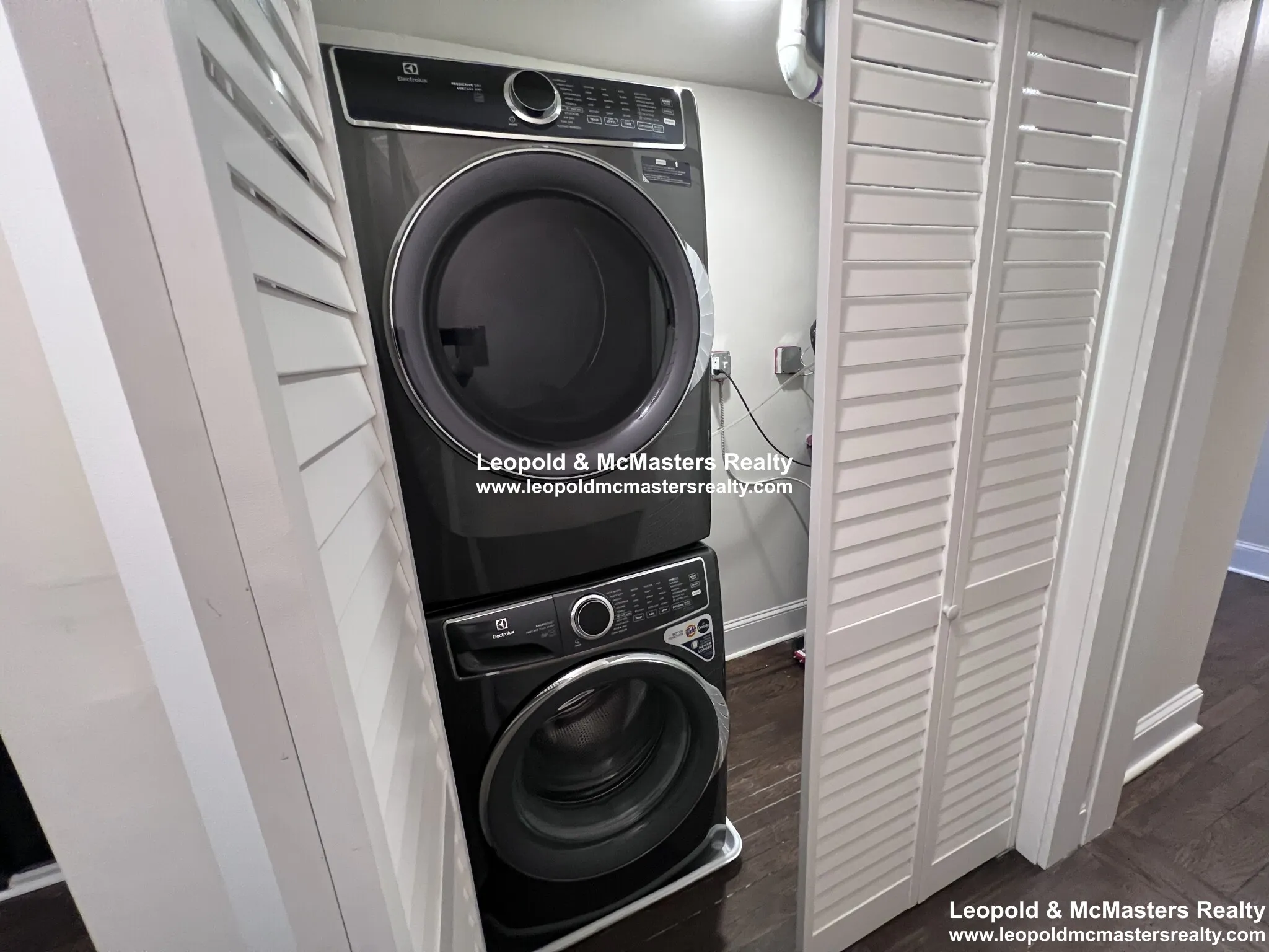 3 bed, 1 bath apartment for rent at 100 Longwood Ave Unit 1, Coolidge Corner — photo 2 of 21