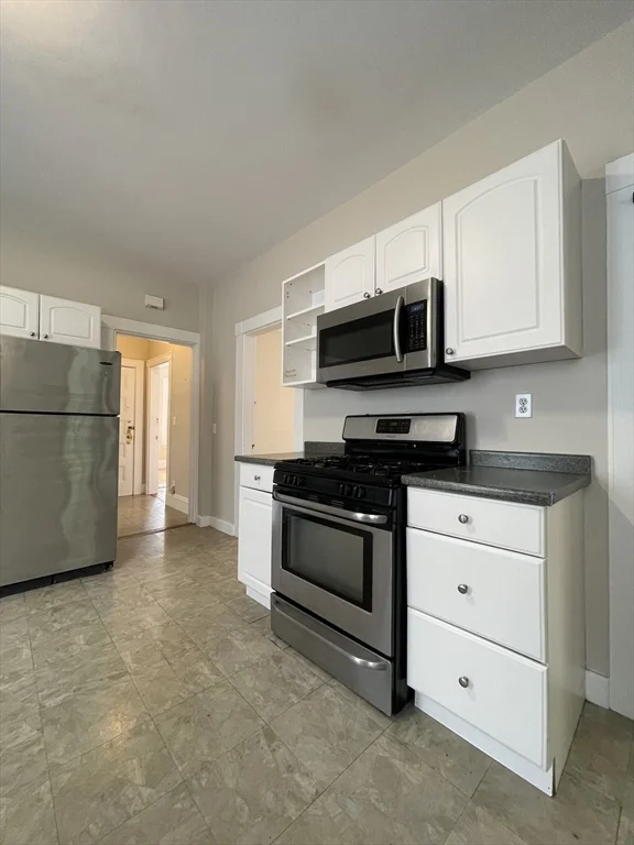 2 bed, 1 bath apartment for rent at 100 Lonsdale St Unit 2, Dorchester — photo 4 of 14
