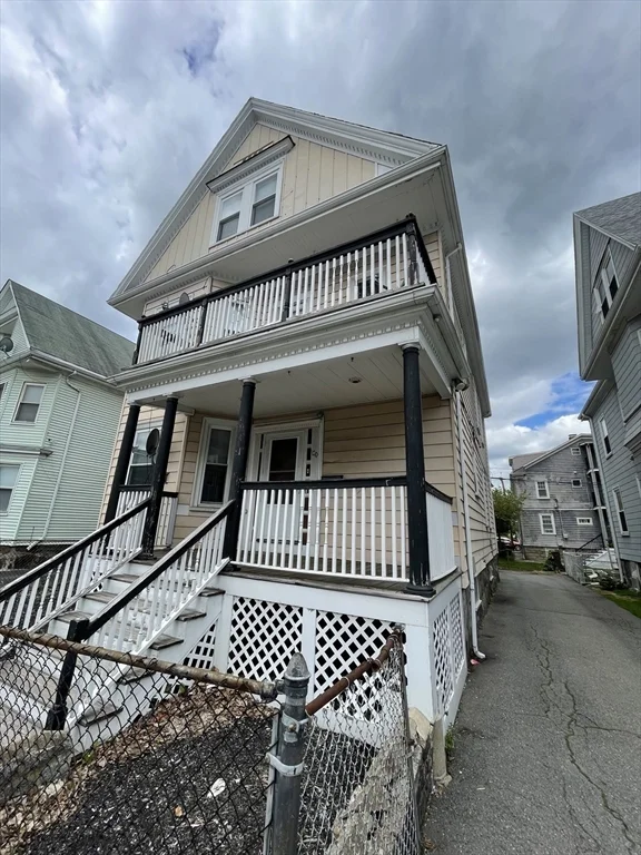 2 bed, 1 bath apartment for rent at 100 Lonsdale St Unit 3, Dorchester — photo 10 of 10