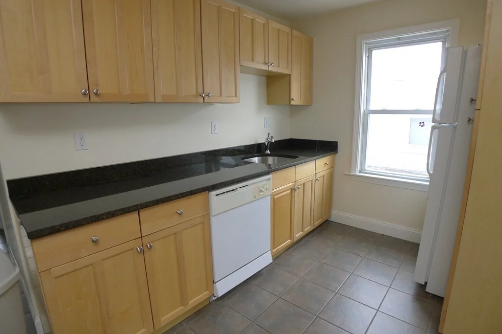 2 bed, 1 bath apartment for rent at 100 Lonsdale St Unit 3, Dorchester — photo 2 of 10