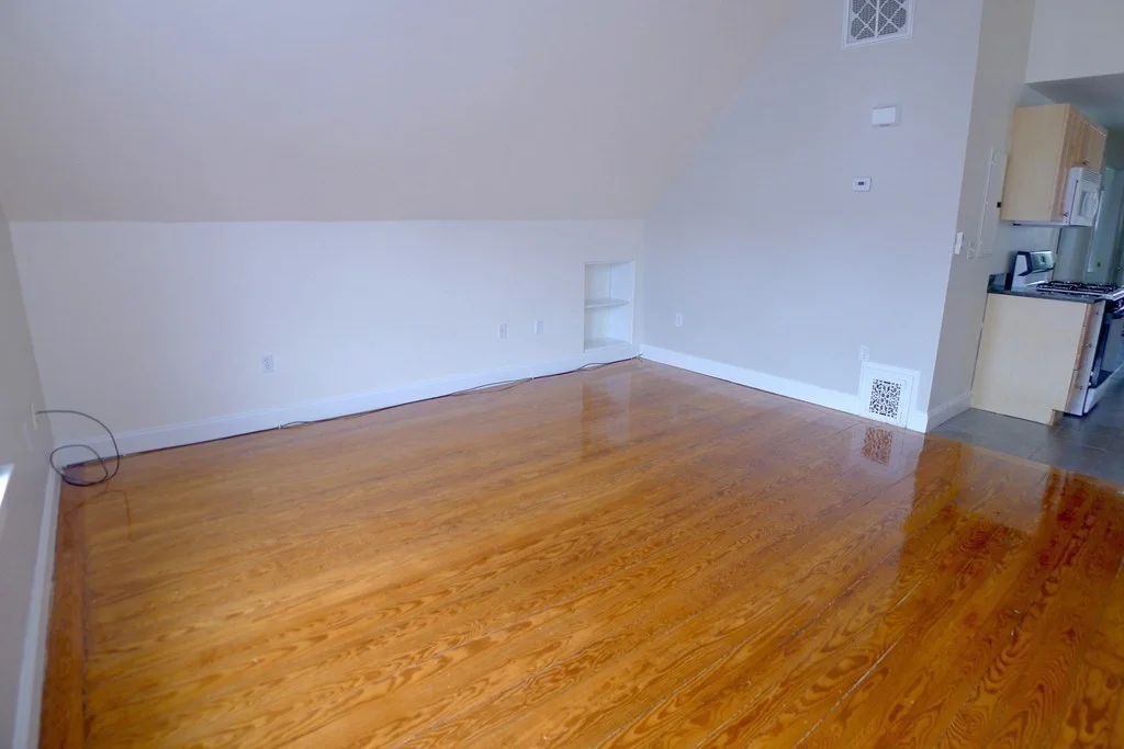 2 bed, 1 bath apartment for rent at 100 Lonsdale St Unit 3, Dorchester — photo 3 of 10