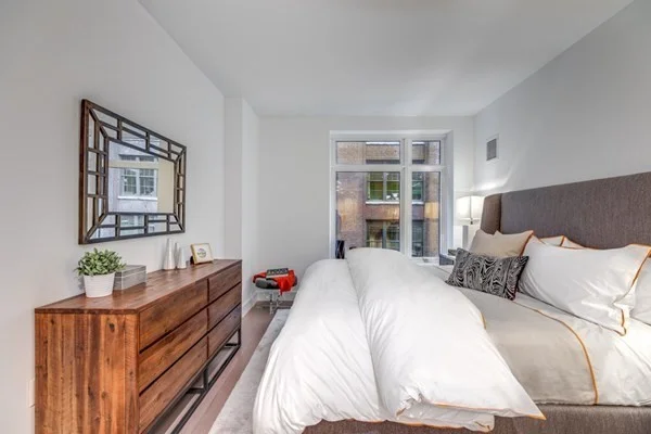2 bed, 2 bath apartment for rent at 100 Lovejoy Pl Unit 10K, Waterfront — photo 3 of 10