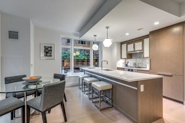 2 bed, 2 bath apartment for rent at 100 Lovejoy Pl Unit 10K, Waterfront — photo 2 of 10