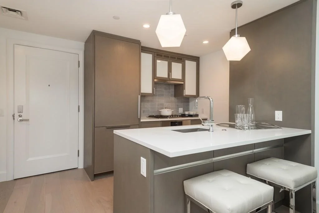 1 bed, 1 bath apartment for rent at 100 Lovejoy Pl Unit 6H, Waterfront — photo 4 of 12