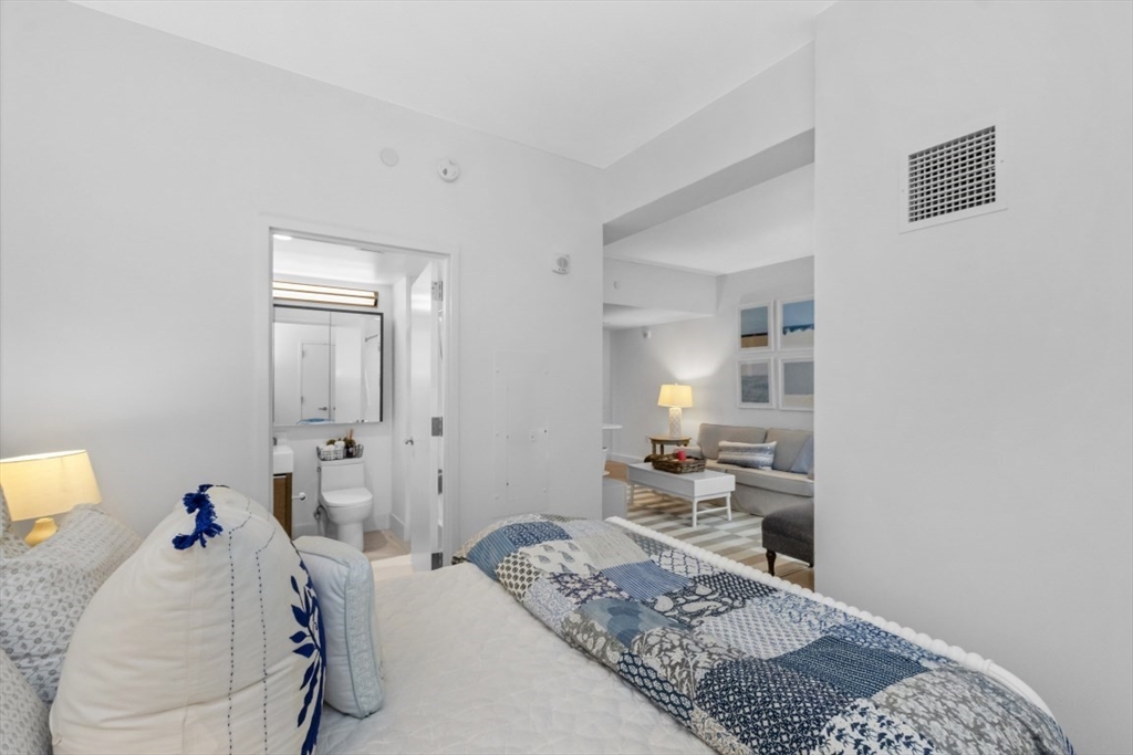 1 bed, 1 bath apartment for rent at 100 Lovejoy Wharf Unit 11Q, Waterfront — photo 6 of 24