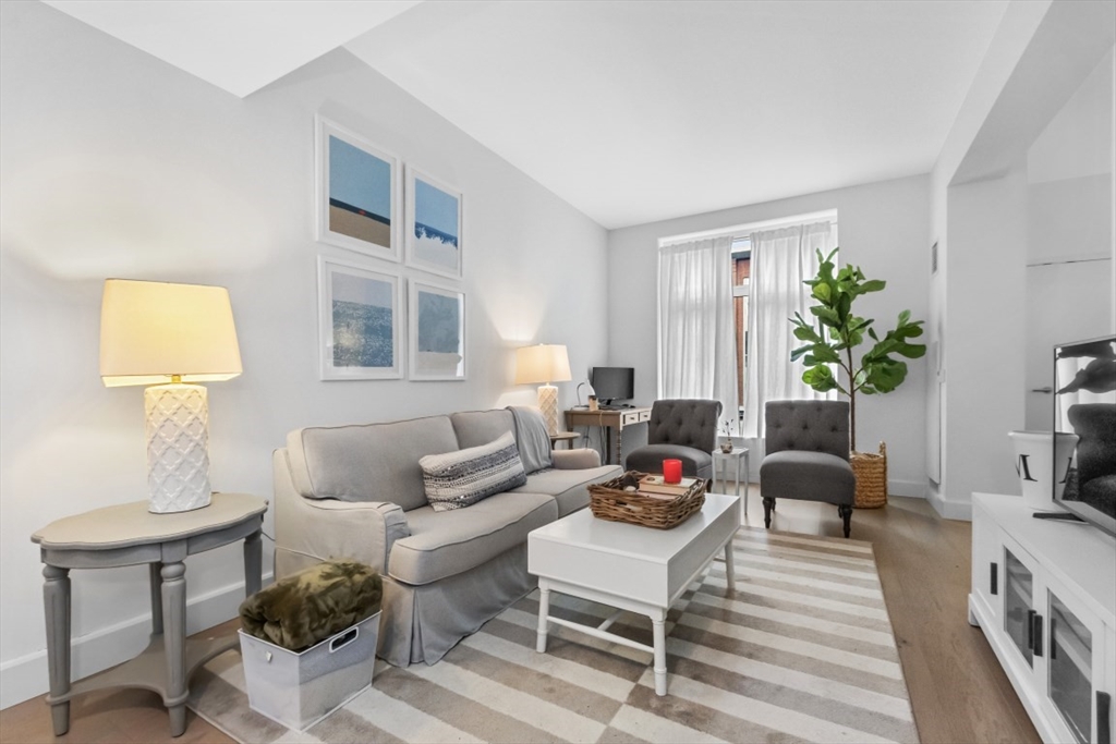 1 bed, 1 bath apartment for rent at 100 Lovejoy Wharf Unit 11Q, Waterfront — photo 2 of 24