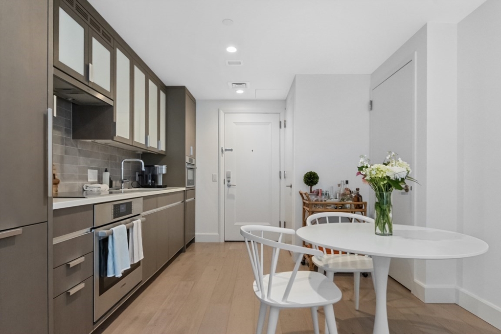 1 bed, 1 bath apartment for rent at 100 Lovejoy Wharf Unit 11Q, Waterfront — photo 4 of 24