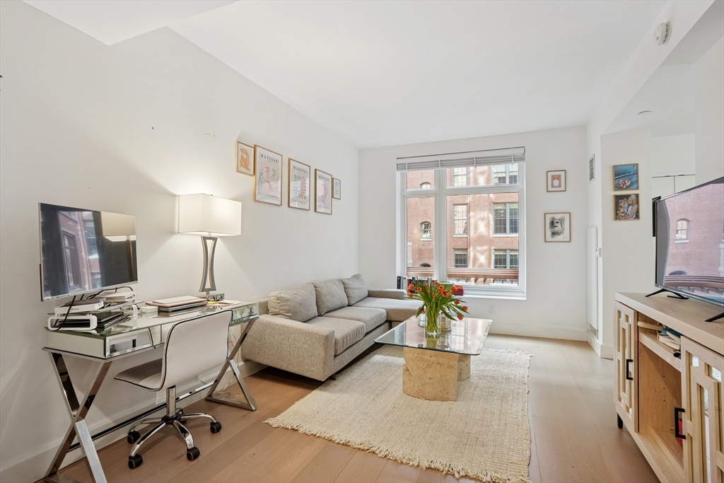 1 bed, 1 bath apartment for rent at 100 Lovejoy Wharf Unit 4Q, Waterfront — photo 5 of 22