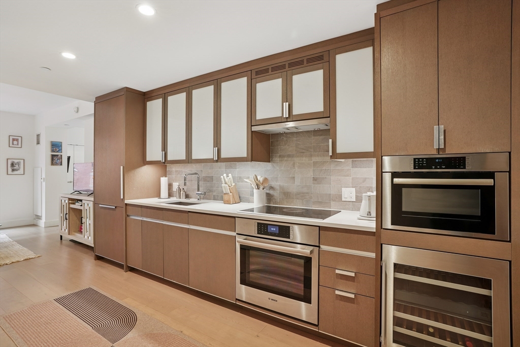 1 bed, 1 bath apartment for rent at 100 Lovejoy Wharf Unit 4Q, Waterfront — photo 4 of 22