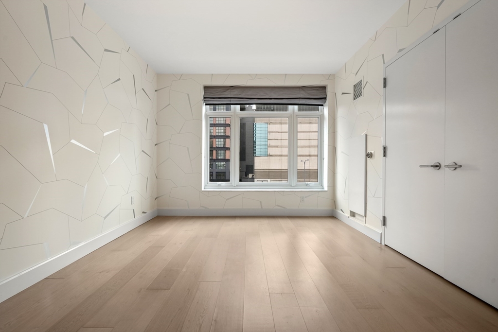 3 bed, 2 bath apartment for rent at 100 Lovejoy Wharf Unit 5D, Waterfront — photo 21 of 40