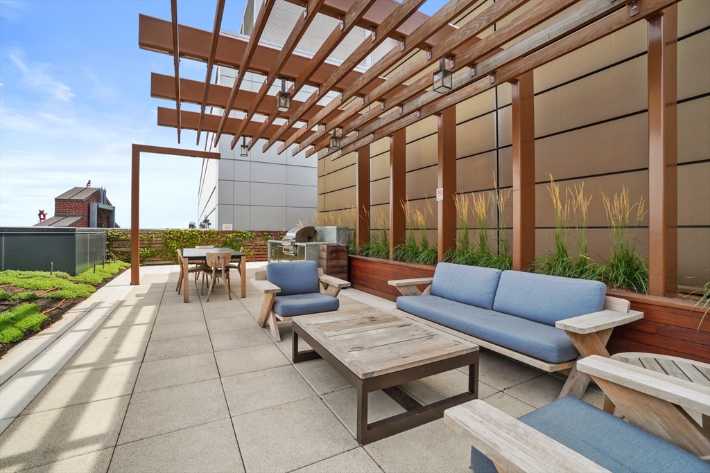 3 bed, 2 bath apartment for rent at 100 Lovejoy Wharf Unit 5D, Waterfront — photo 30 of 40