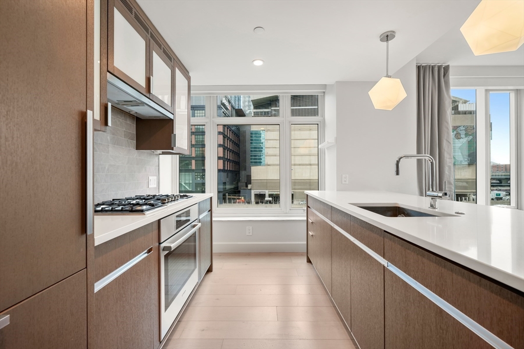 3 bed, 2 bath apartment for rent at 100 Lovejoy Wharf Unit 5D, Waterfront — photo 8 of 40