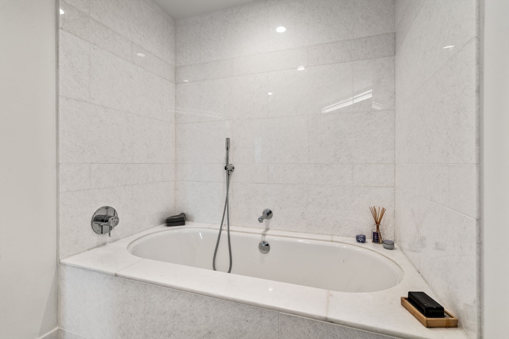 1 bed, 1 bath apartment for rent at 100 Lovejoy Wharf Unit 7E, Waterfront — photo 8 of 19