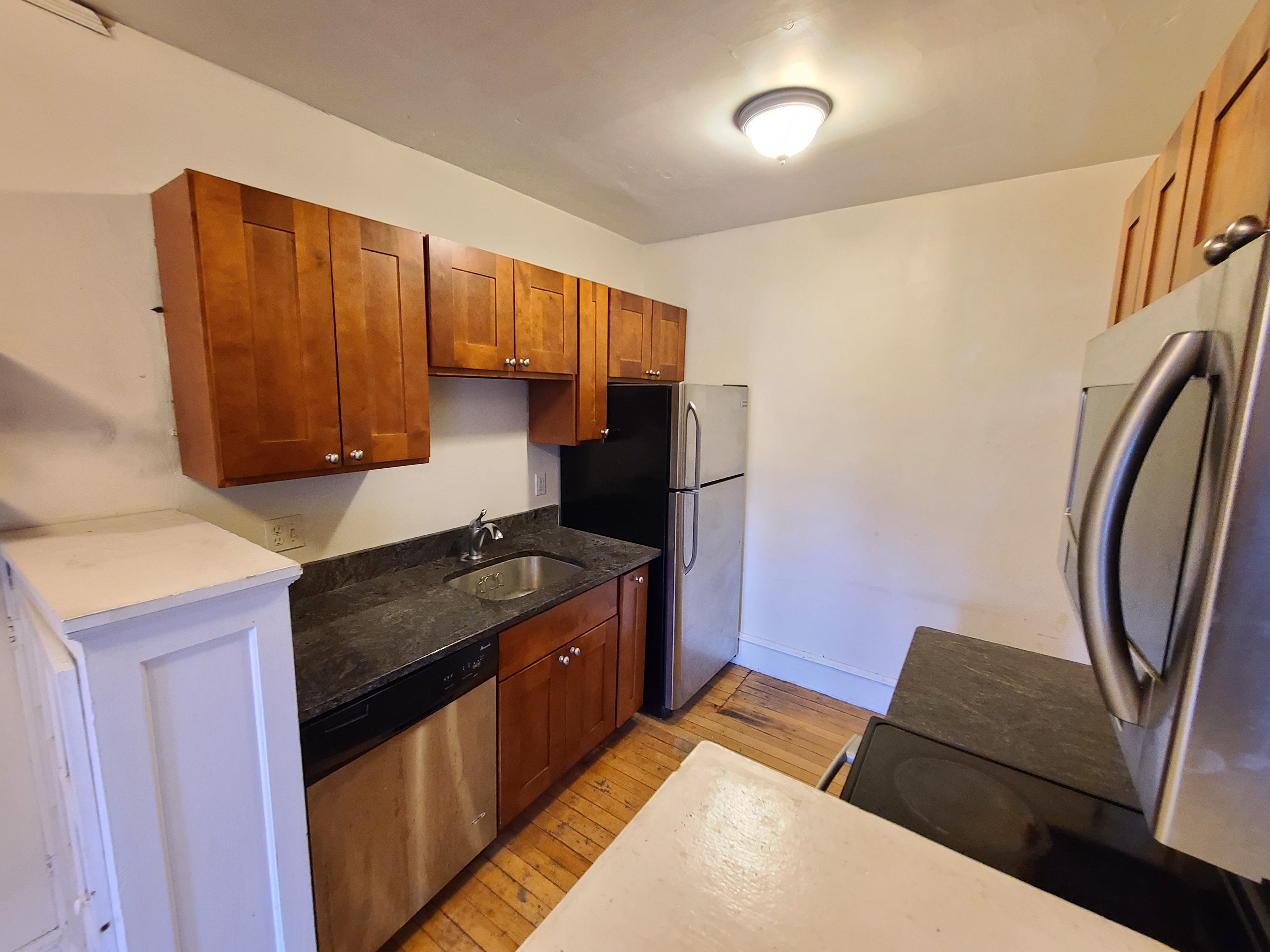 1 bed, 1 bath apartment for rent at 100 Madison Ave Unit 3, Newtonville — photo 2 of 9
