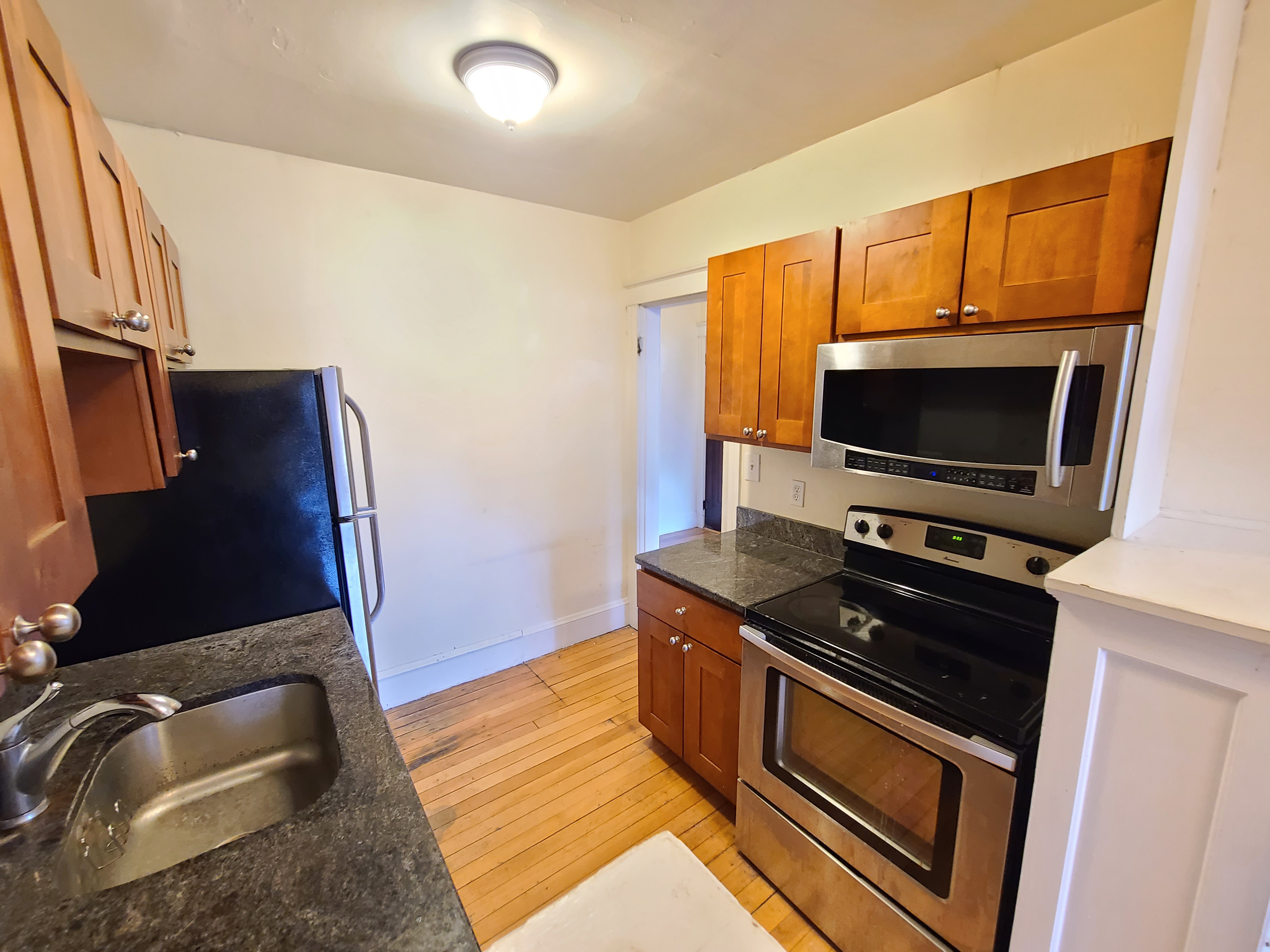 1 bed, 1 bath apartment for rent at 100 Madison Ave Unit 3, Newtonville — photo 3 of 9