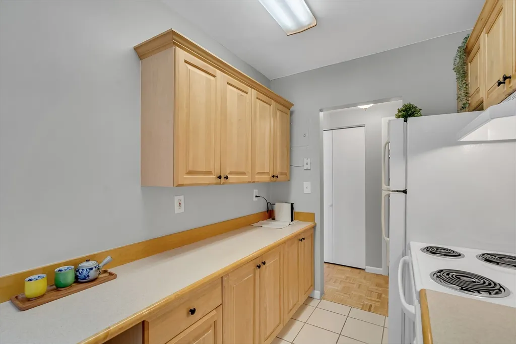 1 bed, 1 bath apartment for rent at 100 Marion St Unit 11, Griggs Park — photo 7 of 12