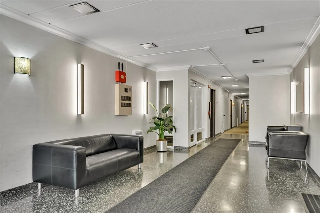 1 bed, 1 bath apartment for rent at 100 Marion St Unit 11, Griggs Park — photo 10 of 12