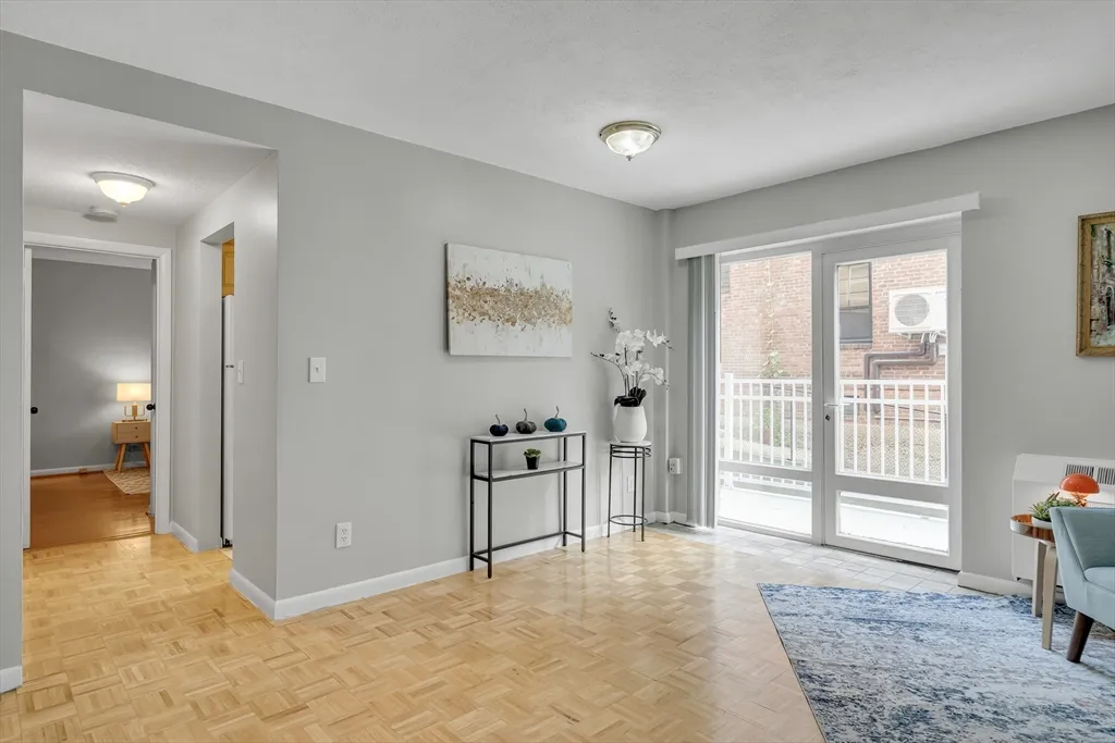 1 bed, 1 bath apartment for rent at 100 Marion St Unit 11, Griggs Park
