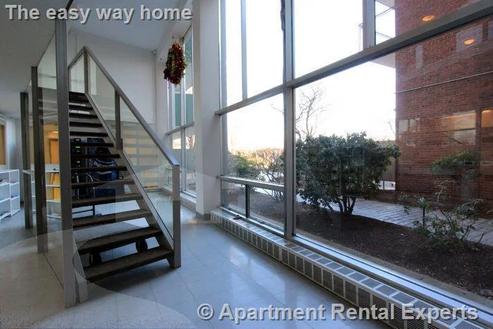 Studio bed, 1 bath apartment for rent at 100 Memorial Dr Unit 5-23C, Kendall Square — photo 4 of 9