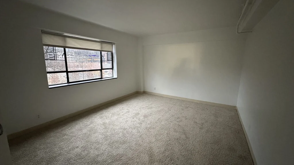 2 bed, 1 bath apartment for rent at 100 Memorial Dr Unit 0502B, Kendall Square — photo 4 of 6