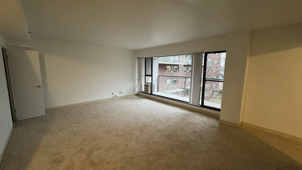 2 bed, 1 bath apartment for rent at 100 Memorial Dr Unit 0502B, Kendall Square — photo 1 of 6