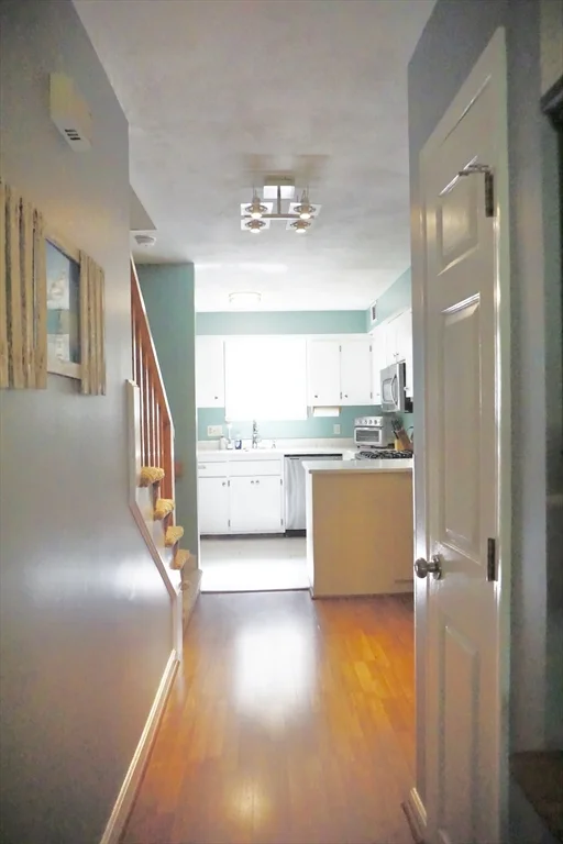 2 bed, 1 bath apartment for rent at 100 Merrimack Ave Unit 125, Dracut — photo 9 of 32