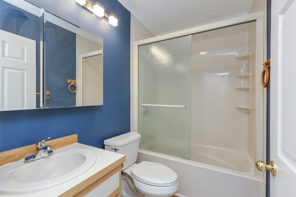 2 bed, 1 bath apartment for rent at 100 Merrimack Ave Unit 131, Dracut — photo 18 of 24