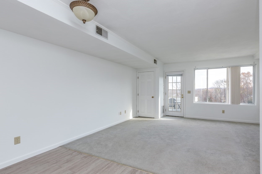 2 bed, 1 bath apartment for rent at 100 Merrimack Ave Unit 131, Dracut — photo 8 of 24