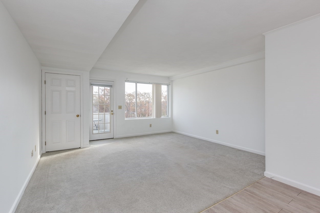 2 bed, 1 bath apartment for rent at 100 Merrimack Ave Unit 131, Dracut — photo 9 of 24