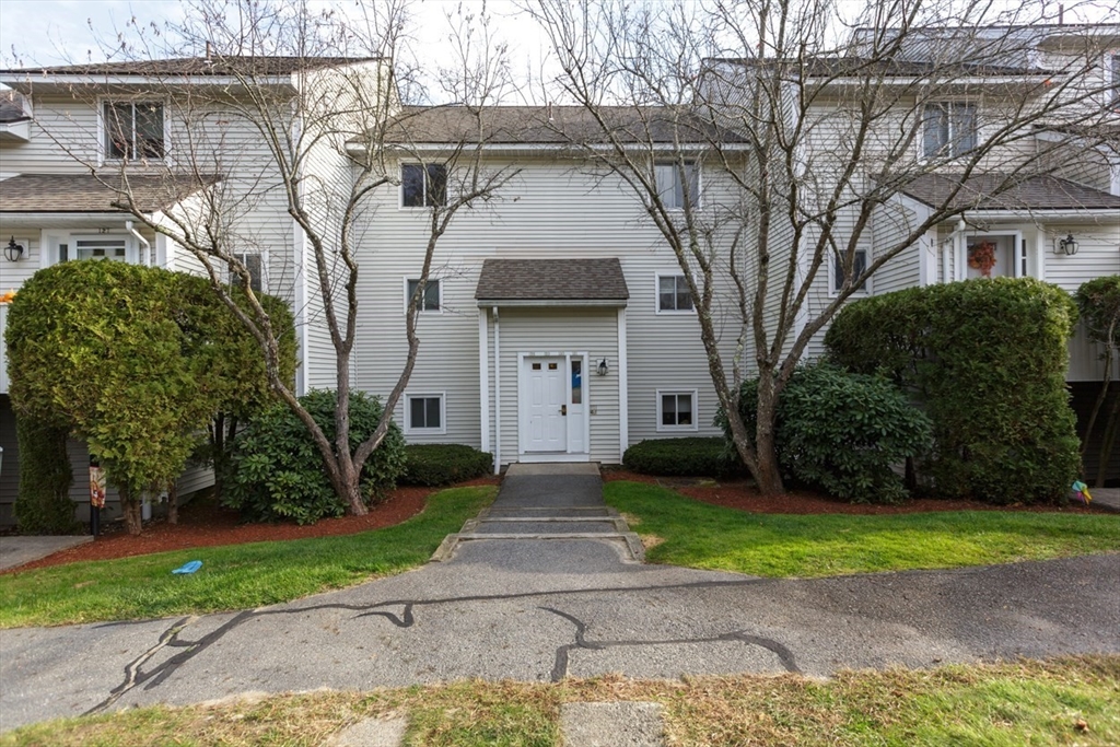 2 bed, 1 bath apartment for rent at 100 Merrimack Ave Unit 131, Dracut — photo 2 of 24