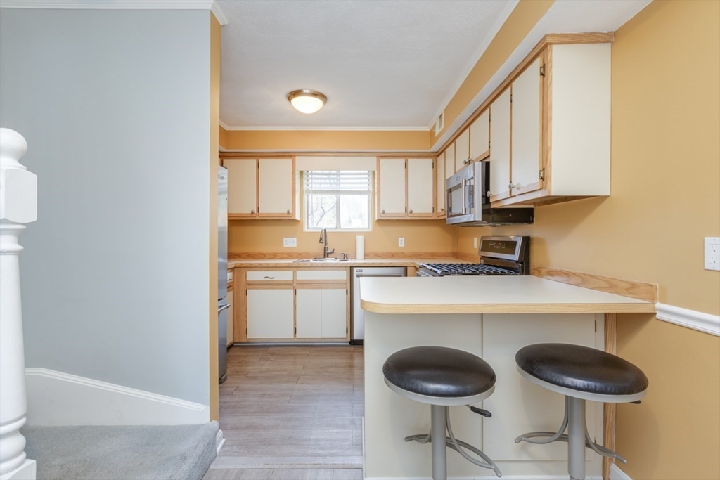 2 bed, 1 bath apartment for rent at 100 Merrimack Ave Unit 131, Dracut — photo 5 of 24