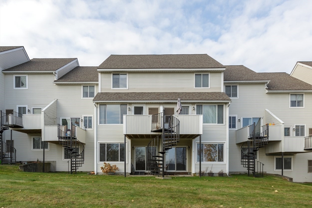 2 bed, 1 bath apartment for rent at 100 Merrimack Ave Unit 131, Dracut — photo 1 of 24