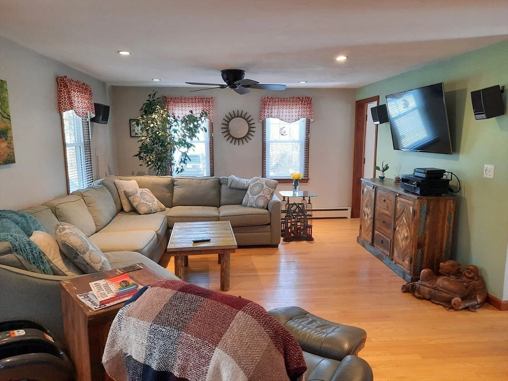 3 bed, 1 bath apartment for rent at 100 Monitor Rd Unit 100, Marshfield — photo 6 of 20