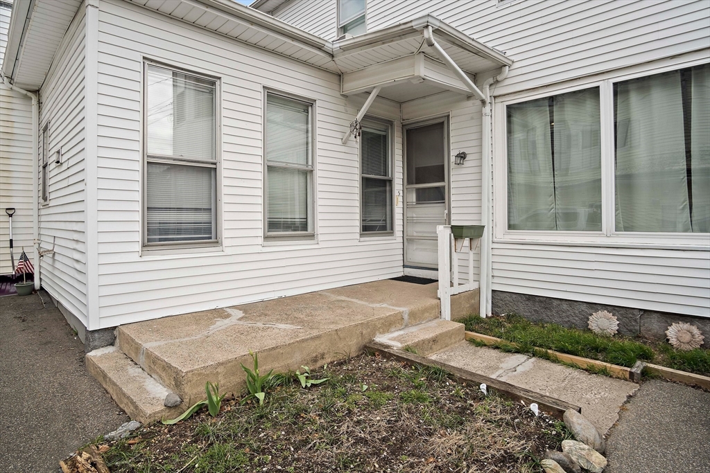 1 bed, 1 bath apartment for rent at 100 North Franklin Unit 2, Holbrook