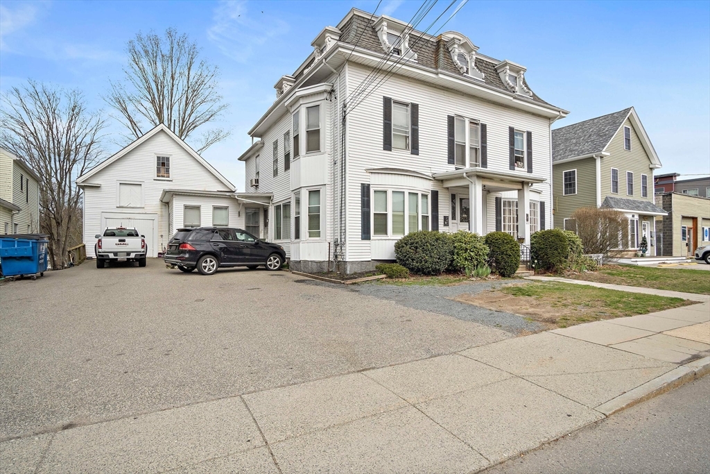 1 bed, 1 bath apartment for rent at 100 North Franklin Unit 2, Holbrook — photo 3 of 19