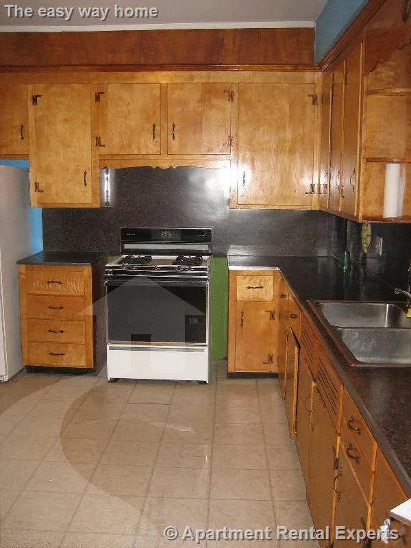 2 bed, 1 bath apartment for rent at 100 North St Unit 1, Tufts