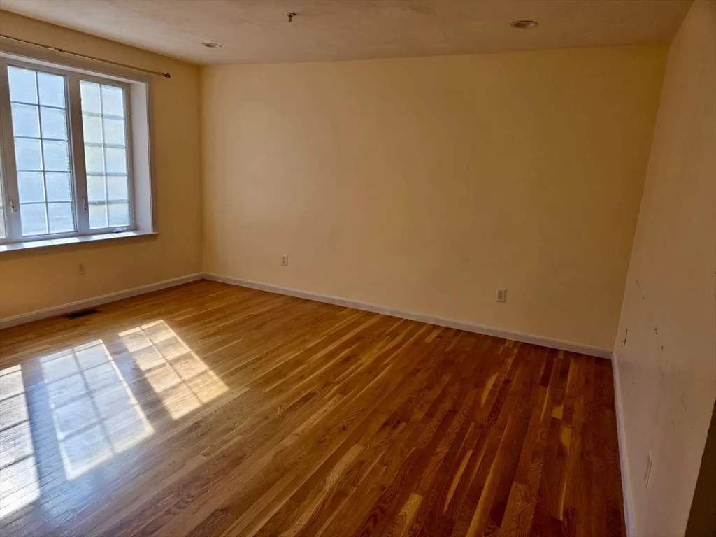2 bed, 1 bath apartment for rent at 100 Nutting Rd Unit E2, Westford — photo 3 of 10