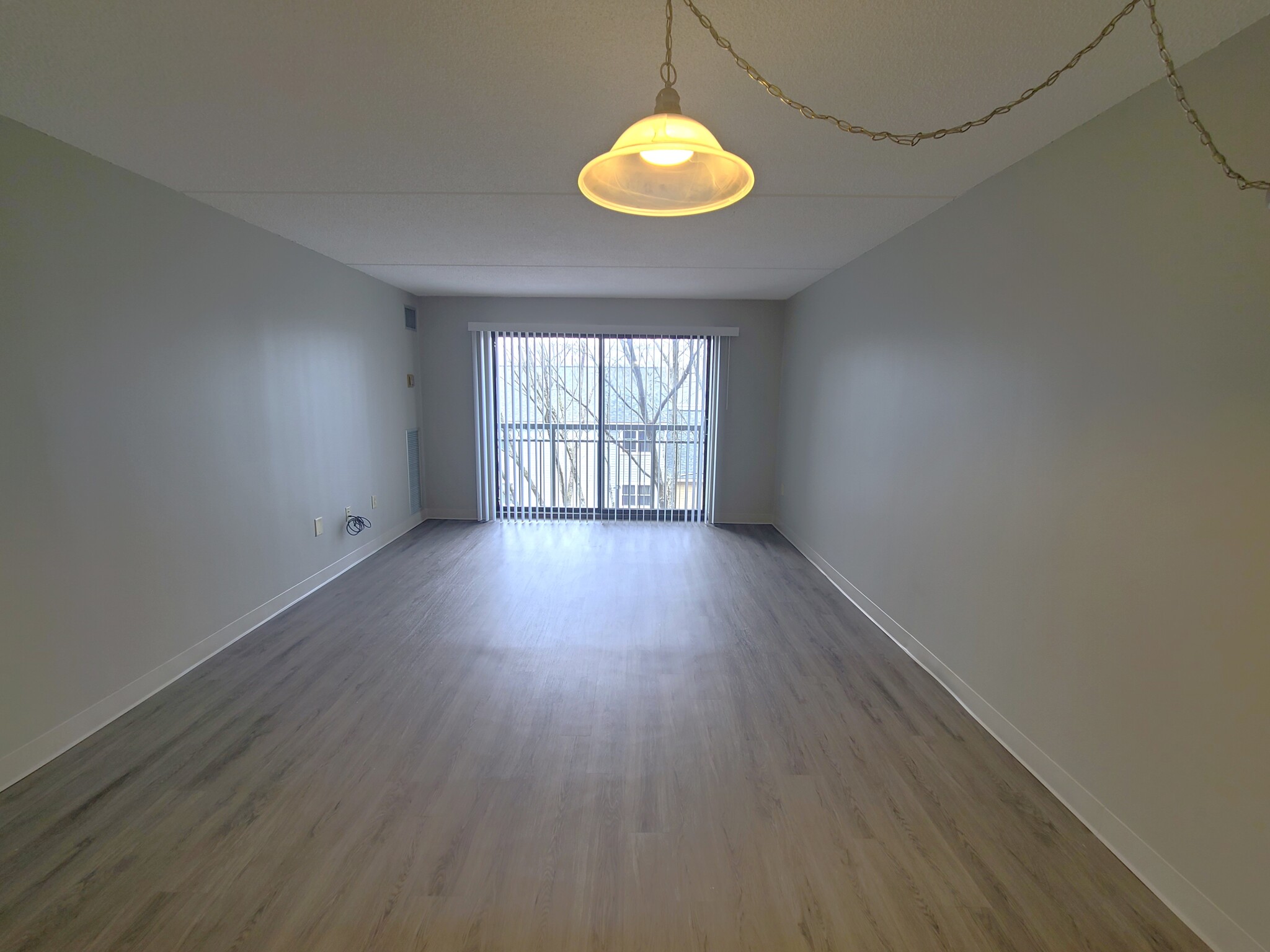 1 bed, 1 bath apartment for rent at 100 Ocean View Dr Unit 407, Dorchester — photo 2 of 9