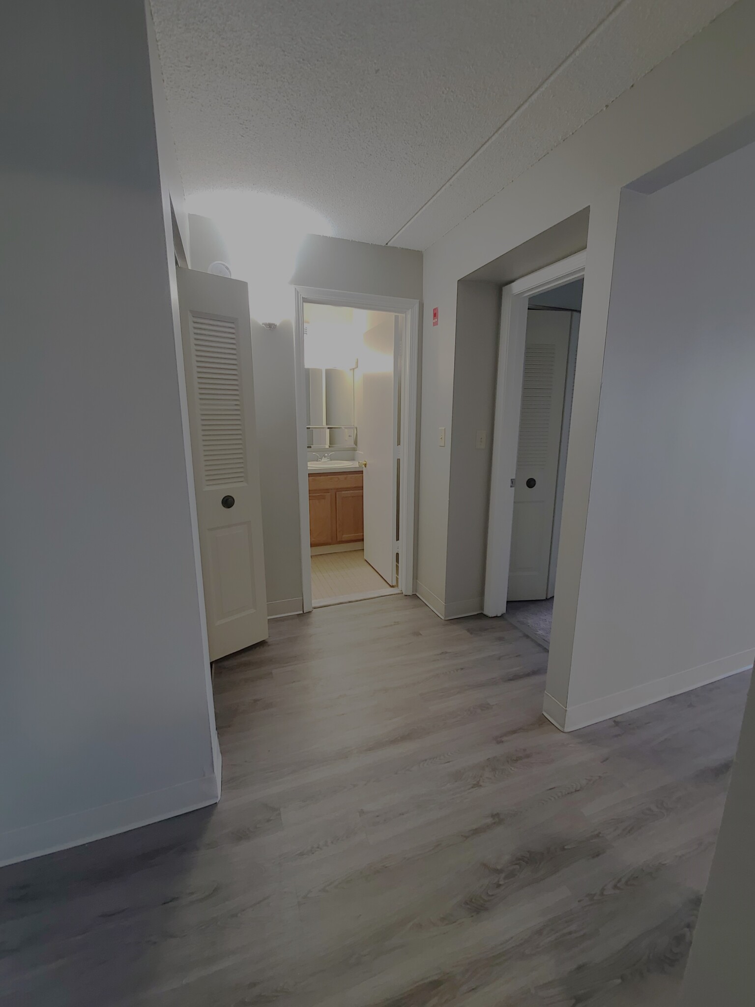 1 bed, 1 bath apartment for rent at 100 Ocean View Dr Unit 407, Dorchester — photo 5 of 9