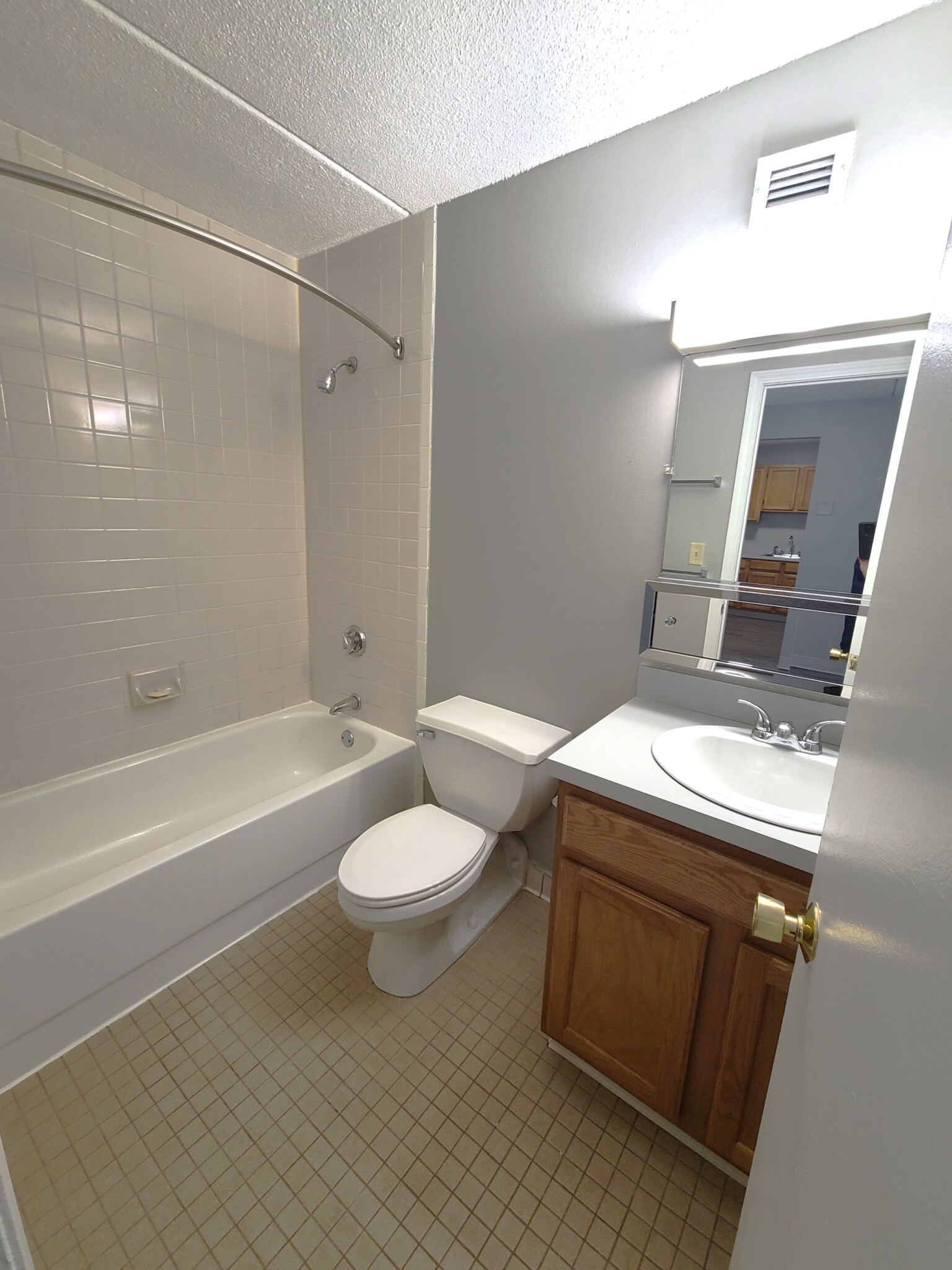 1 bed, 1 bath apartment for rent at 100 Ocean View Dr Unit 407, Dorchester — photo 8 of 9