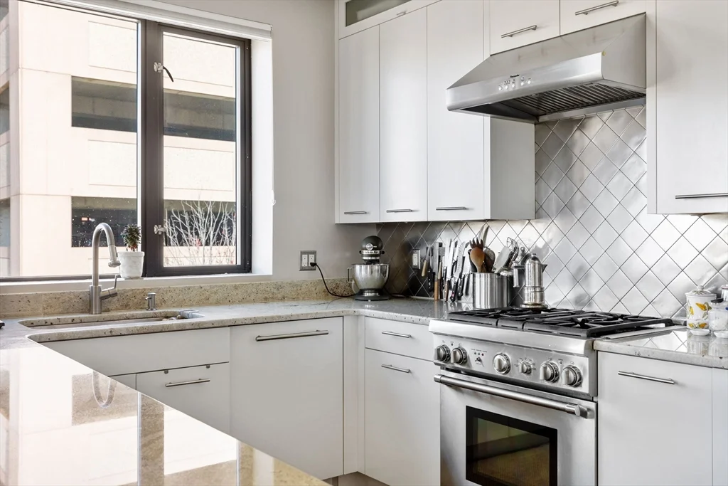 1 bed, 1 bath apartment for rent at 100 Pacific St Unit 5, Cambridge — photo 2 of 11