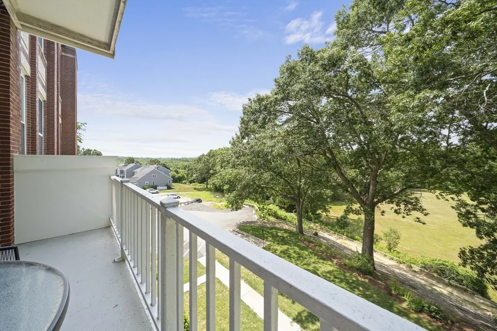 2 bed, 2 bath apartment for rent at 100 Parks St Unit 18, South Duxbury — photo 8 of 36