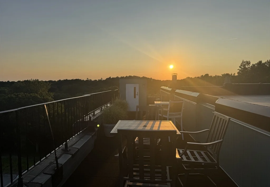 2 bed, 2 bath apartment for rent at 100 Parks St Unit 18, South Duxbury