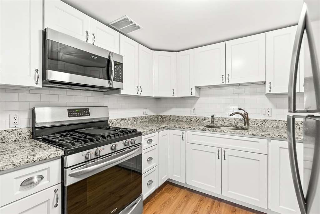 1 bed, 1 bath apartment for rent at 100 Place Lane Condominiums Unit 241, Woburn — photo 4 of 19