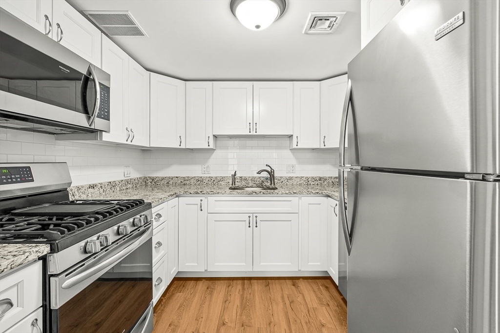1 bed, 1 bath apartment for rent at 100 Place Lane Condominiums Unit 241, Woburn — photo 3 of 19