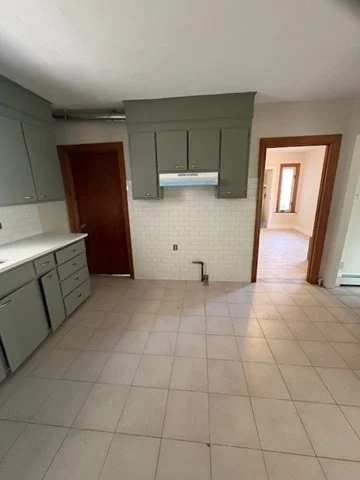 2 bed, 1 bath apartment for rent at 100 Prospect St Unit 1, Waltham — photo 4 of 12