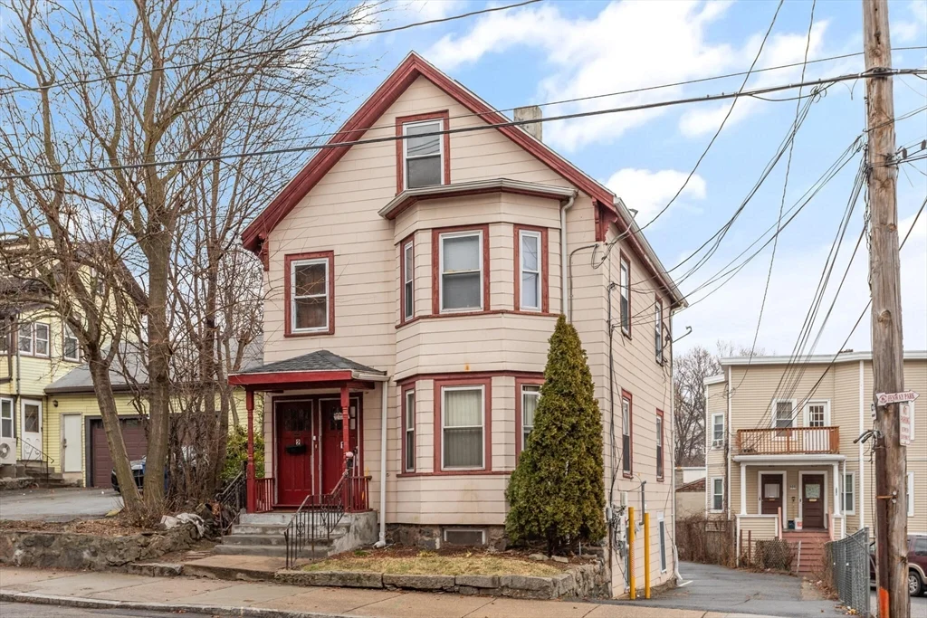 2 bed, 1 bath apartment for rent at 100 Prospect St Unit 1, Waltham — photo 1 of 12