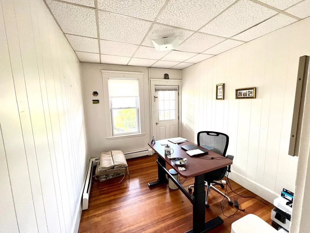 2 bed, 1 bath apartment for rent at 100 Quincy Ave Unit 3, Winthrop — photo 8 of 15