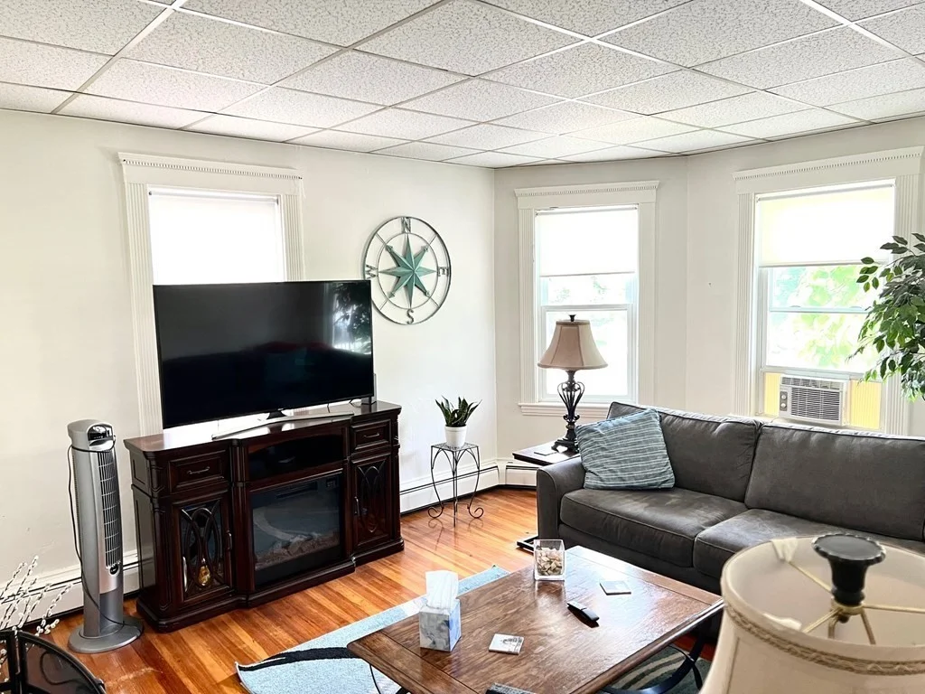2 bed, 1 bath apartment for rent at 100 Quincy Ave Unit 3, Winthrop — photo 4 of 15