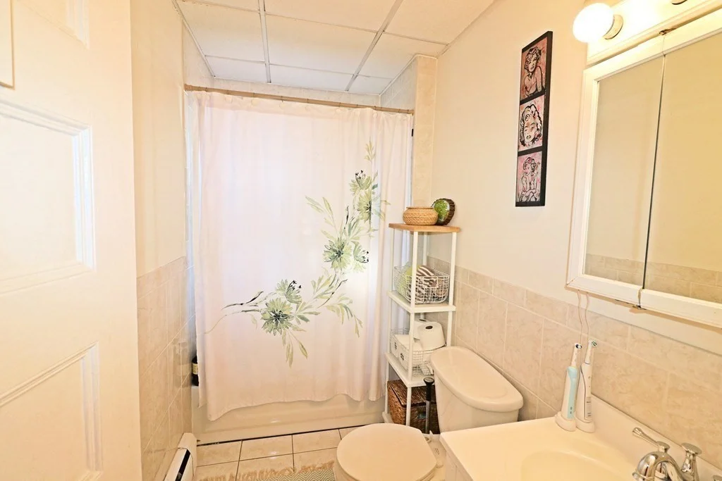 2 bed, 1 bath apartment for rent at 100 Quincy Ave Unit 4, Winthrop — photo 6 of 9